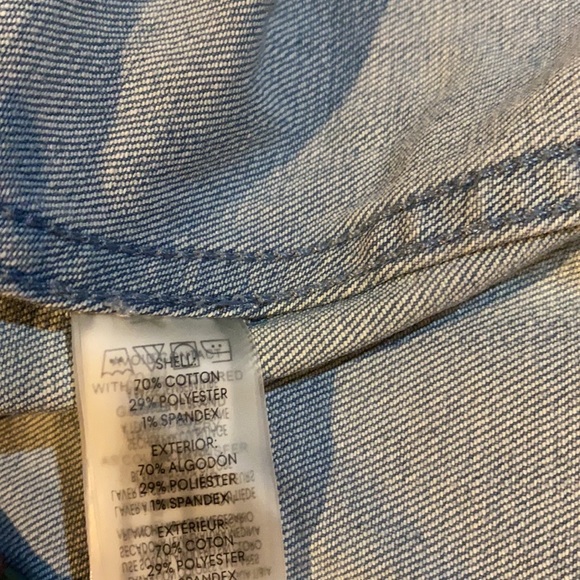 🔥🔥🔥NWT Calvin Klein Cropped Jean Jacket - Picture 9 of 12